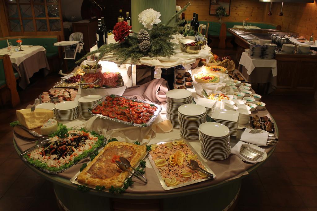 Hotel Majoni كورتينا دامبيتزو المظهر الخارجي الصورة