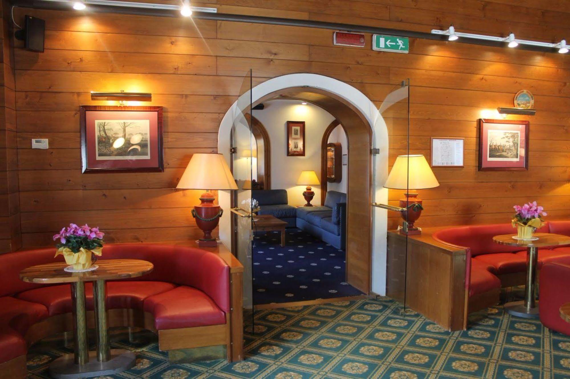 Hotel Majoni كورتينا دامبيتزو المظهر الخارجي الصورة