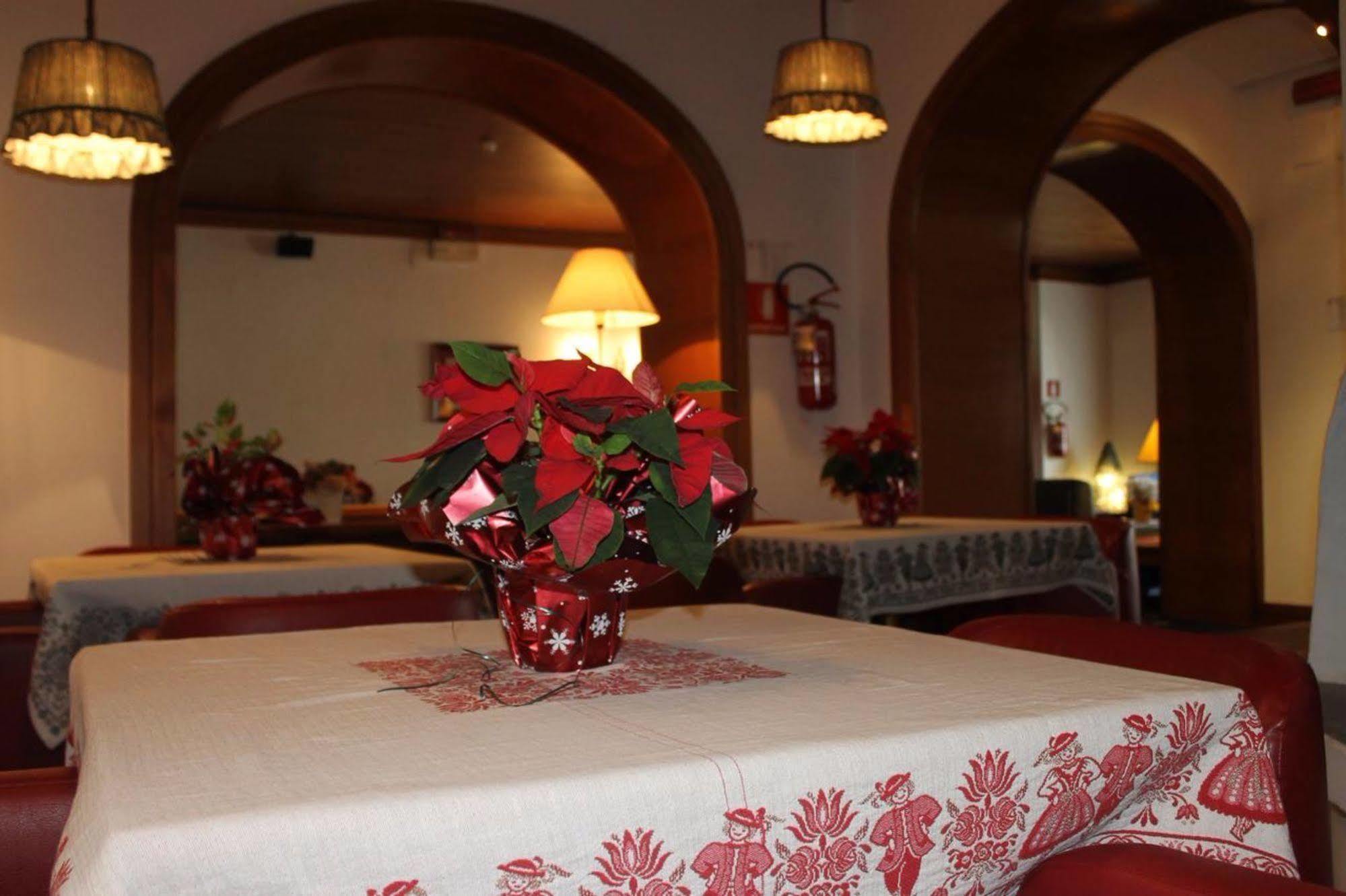 Hotel Majoni كورتينا دامبيتزو المظهر الخارجي الصورة